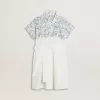 Abito chemisier da bambina in tela di cotone bianca con stampa nautica blu e bordino bianco