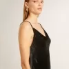 Abito da donna nero effetto velluto