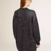 Abito nero da donna con scollo rotondo e paillettes argentate su tutta la superficie