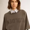 Abito T-shirt da donna grigio con effetto consumato