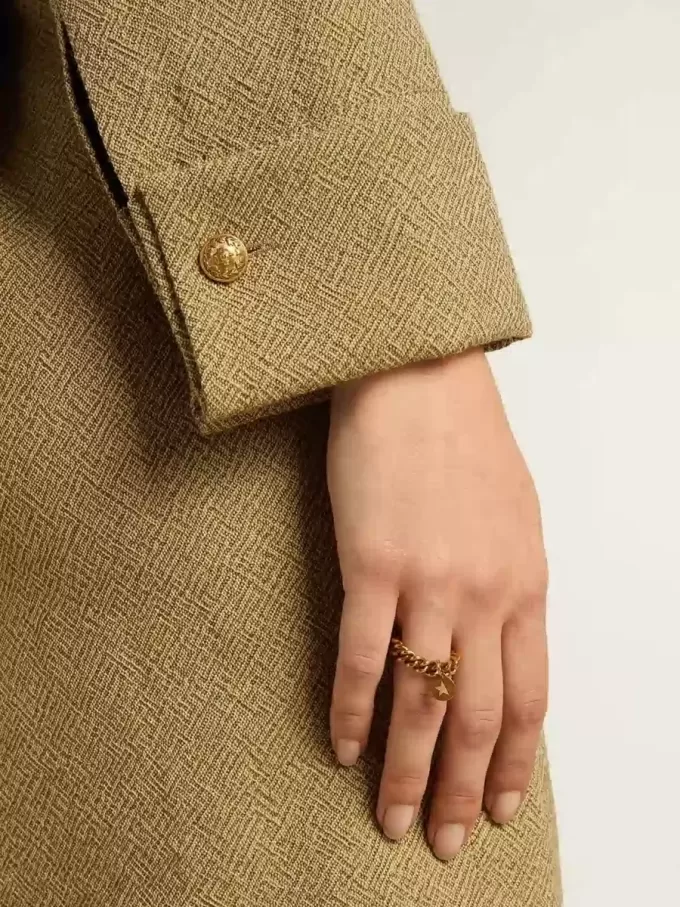 Anello color oro antico con maglie flessibili