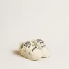 Baby School in pelle nappa con motivo rosa e stella in camoscio bianco