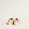 Baby School in pelle nappa con motivo rosa e stella in camoscio bianco