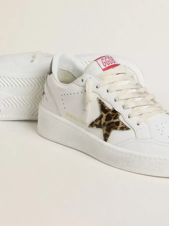 Ball Star con stella in pelle di cavallino leopardata e linguetta sul tallone in pelle laminata nera