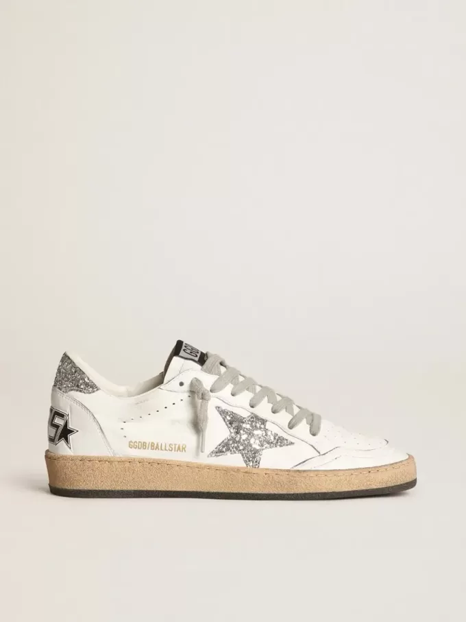 Ball Star da donna in nappa con stella bianca e linguetta glitterata sul tallone Ball Star da donna in nappa con stella bianca e linguetta glitterata sul tallone