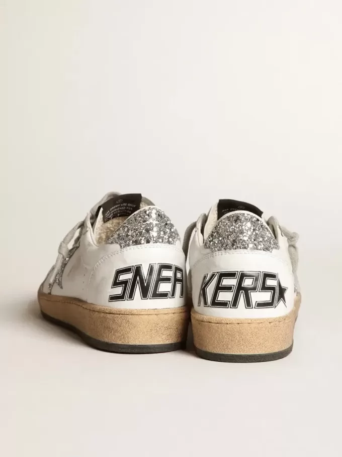 Ball Star da donna in nappa con stella bianca e linguetta glitterata sul tallone Ball Star da donna in nappa con stella bianca e linguetta glitterata sul tallone