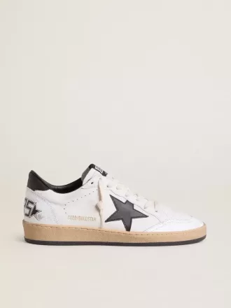 Ball Star da donna in nappa con stella nera e linguetta nera sul tallone