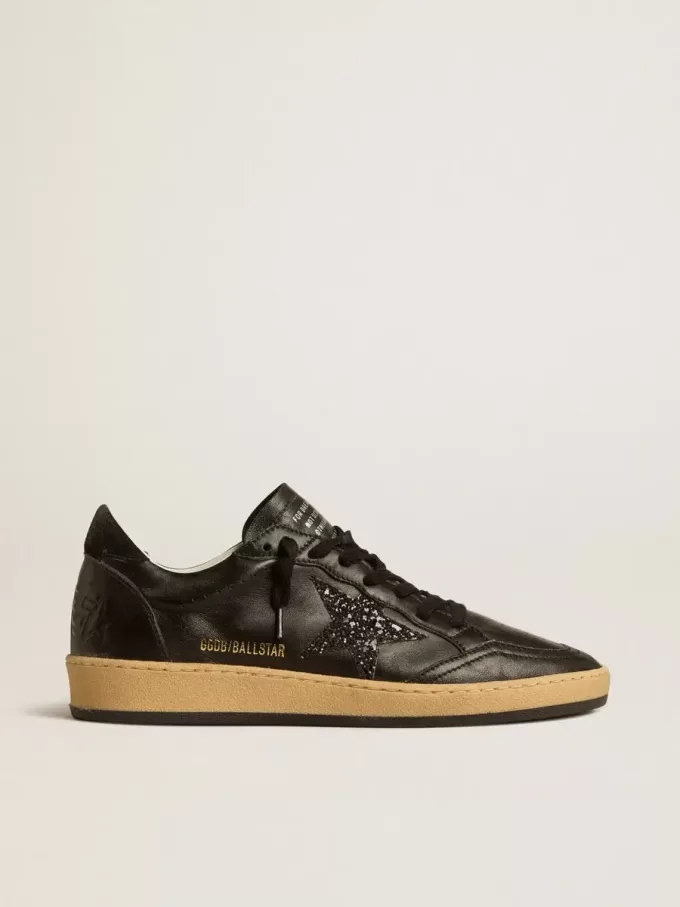 Ball Star da donna in nappa nera con stella glitterata nera e linguetta in camoscio sul tallone