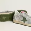 Ball Star da donna in nylon argentato con stella e linguetta sul tallone in pelle verde Ball Star da donna in nylon argentato con stella e linguetta sul tallone in pelle verde