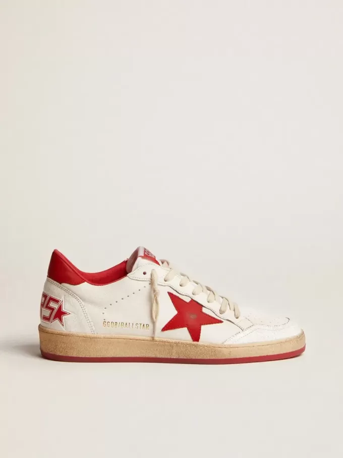 Ball Star da donna in pelle bianca con stella rossa e linguetta sul tallone