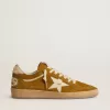 Ball Star da donna in pelle scamosciata con stella in pelle beige e linguetta sul tallone in pelle di cavallino Ball Star da donna in pelle scamosciata con stella in pelle beige e linguetta sul tallone in pelle di cavallino