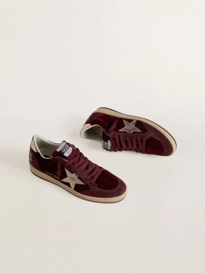 Ball Star da donna in velluto bordeaux con stella e linguetta sul tallone in pelle metallizzata dorata