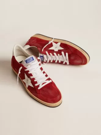 Ball Star da uomo in pelle scamosciata rosso scuro con stella bianca e linguetta sul tallone Ball Star da uomo in pelle scamosciata rosso scuro con stella bianca e linguetta sul tallone