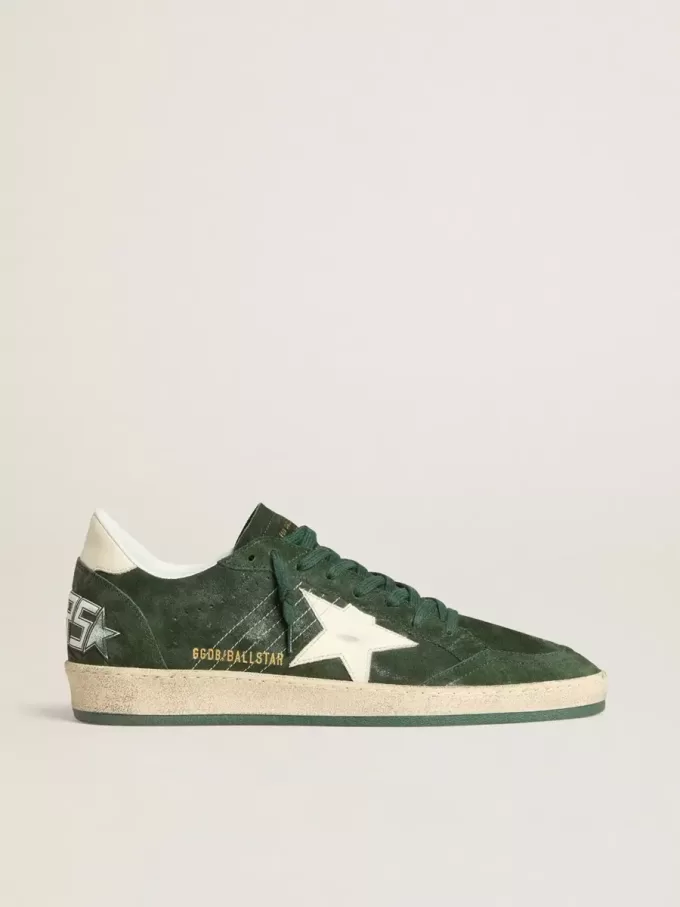 Ball Star da uomo in pelle scamosciata verde con stella e linguetta sul tallone in pelle bianca Ball Star da uomo in pelle scamosciata verde con stella e linguetta sul tallone in pelle bianca