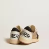 Ball Star in nabuk e nappa beige con stella in cristallo Swarovski nero