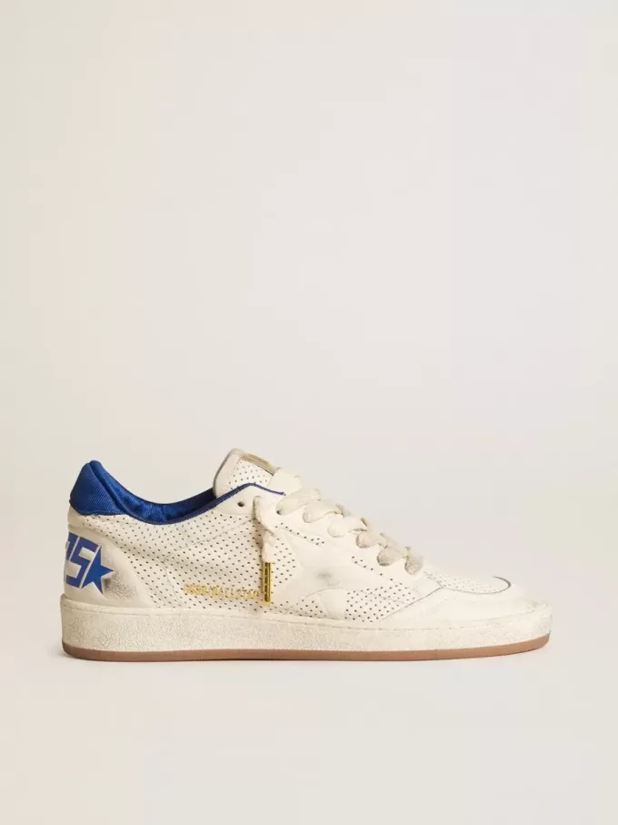 Ball Star in nappa traforata con stella bianca e linguetta sul tallone in nylon blu Ball Star in nappa traforata con stella bianca e linguetta sul tallone in nylon blu