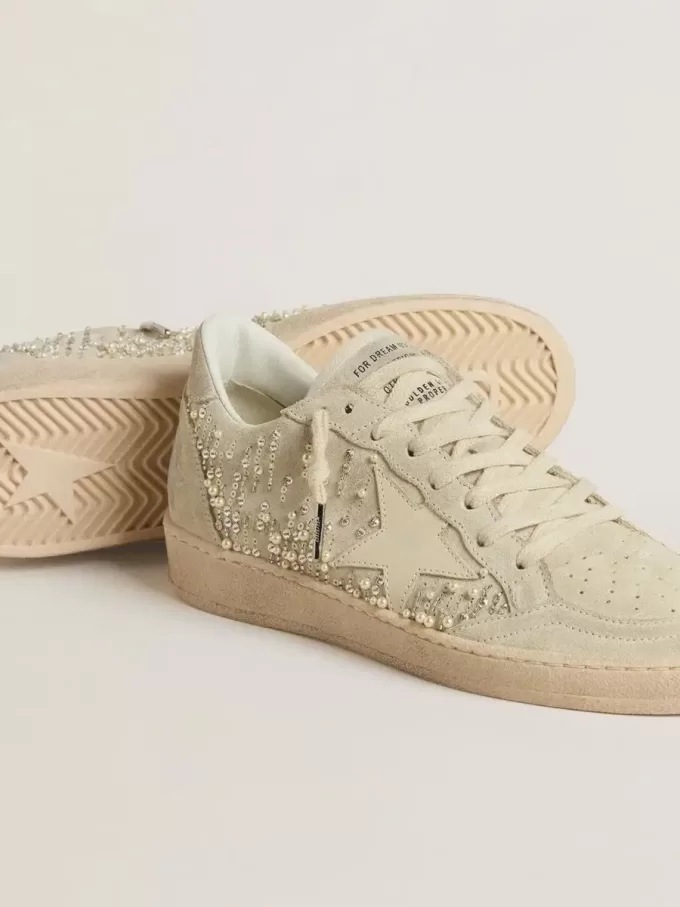 Ball Star in pelle scamosciata con cristalli Swarovski, perle e stella in pelle