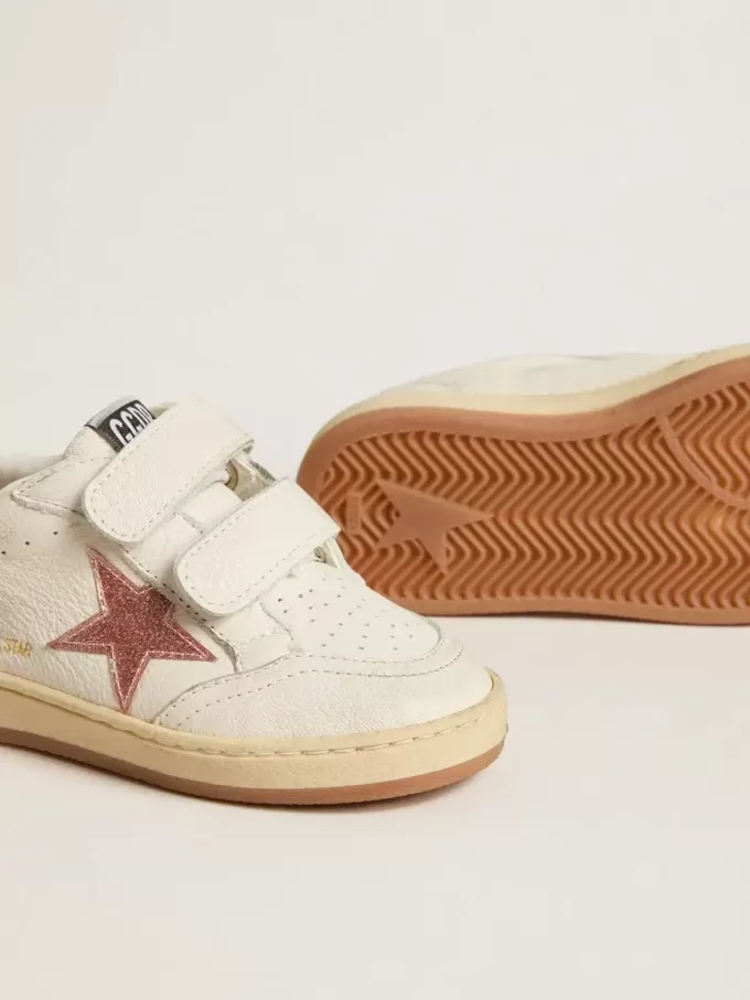 Ball Star Junior in nappa con stella glitterata rosa pesca e linguetta sul tallone Ball Star Junior in nappa con stella glitterata rosa pesca e linguetta sul tallone