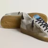 Ball Star LTD con stella in pelle crackle laminata e linguetta sul tallone in pelle marrone Ball Star LTD con stella in pelle crackle laminata e linguetta sul tallone in pelle marrone