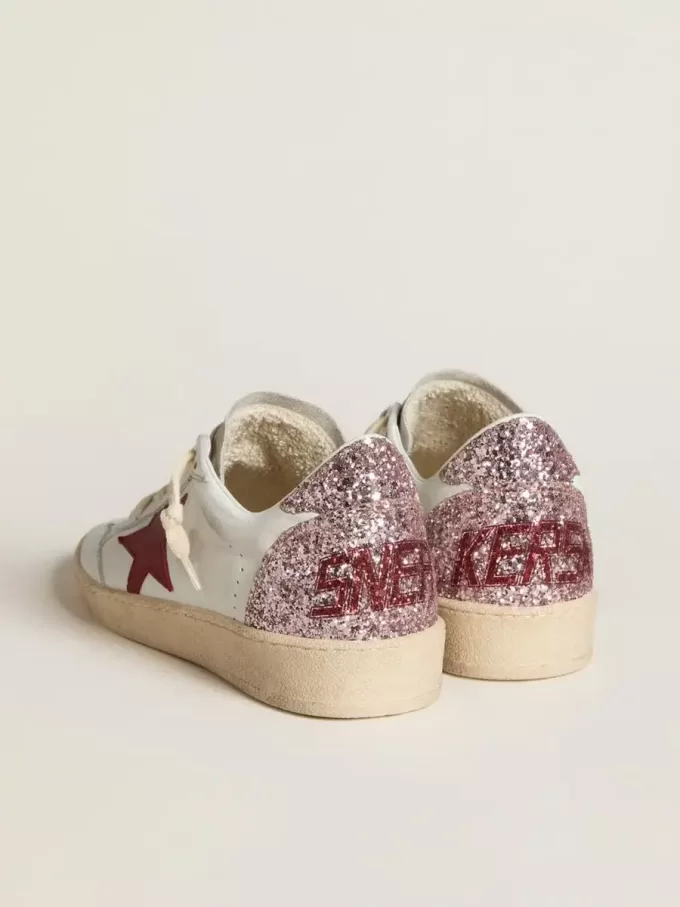 Ball Star LTD da donna con stella in pelle rossa e linguetta del tallone rosa glitterata Ball Star LTD da donna con stella in pelle rossa e linguetta del tallone rosa glitterata