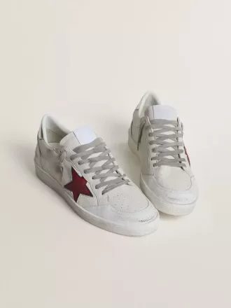 Ball Star LTD da uomo con stella rossa e linguetta argentata sul tallone Ball Star LTD da uomo con stella rossa e linguetta argentata sul tallone