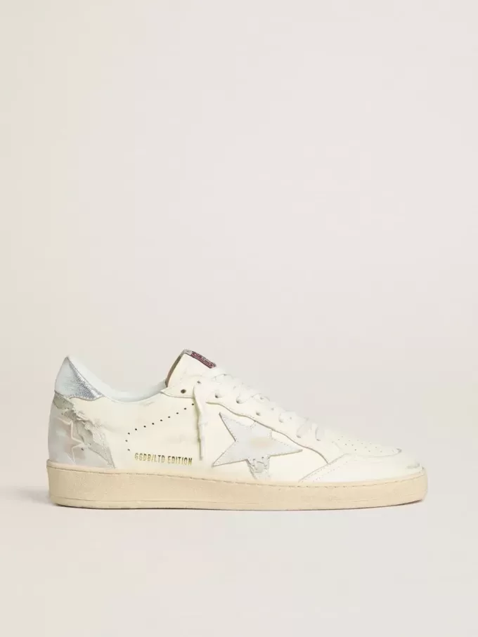 Ball Star LTD in color crema con stella in pelle scamosciata bianca e linguetta sul tallone in pelle metallizzata argento Ball Star LTD in color crema con stella in pelle scamosciata bianca e linguetta sul tallone in pelle metallizzata argento