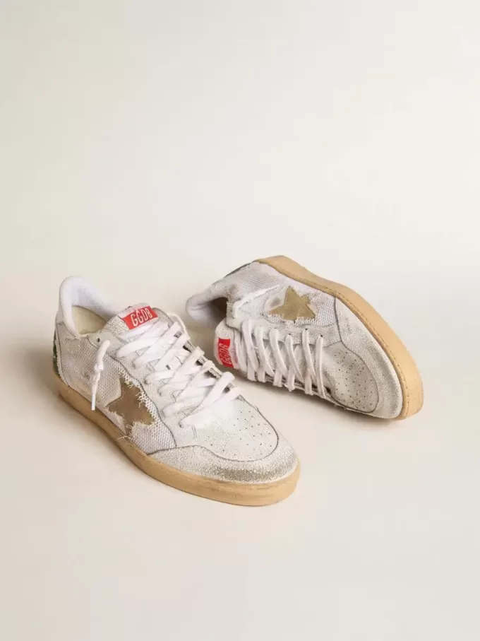 Ball Star LTD in pelle cracklé bianca e mesh con stella in pelle scamosciata Ball Star LTD in pelle cracklé bianca e mesh con stella in pelle scamosciata