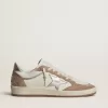 Ball Star LTD in pelle nappa bianca e pelle scamosciata rosa antico con stella e linguetta sul tallone in pelle metallizzata argento Ball Star LTD in pelle nappa bianca e pelle scamosciata rosa antico con stella e linguetta sul tallone in pelle metallizzata argento
