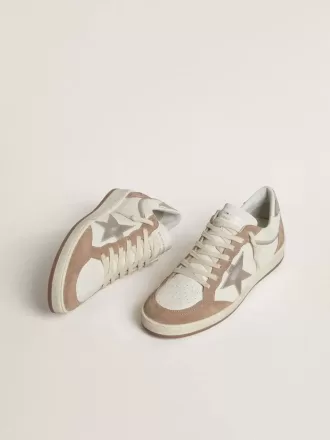 Ball Star LTD in pelle nappa bianca e pelle scamosciata rosa antico con stella e linguetta sul tallone in pelle metallizzata argento Ball Star LTD in pelle nappa bianca e pelle scamosciata rosa antico con stella e linguetta sul tallone in pelle metallizzata argento