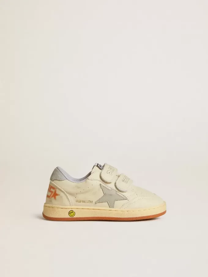 Ball Star Teen in pelle bianca con stella azzurro polvere e linguetta sul tallone