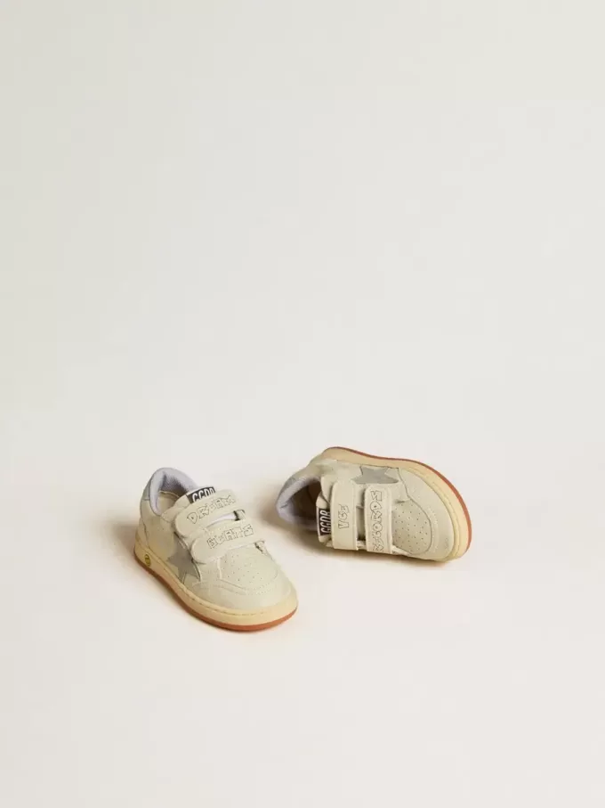 Ball Star Teen in pelle bianca con stella azzurro polvere e linguetta sul tallone