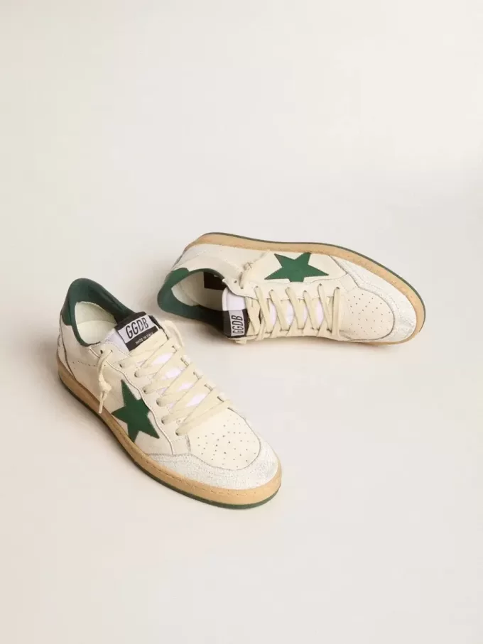 Ball Star Wishes da uomo in nappa bianca con stella e linguetta sul tallone in pelle verde Ball Star Wishes da uomo in nappa bianca con stella e linguetta sul tallone in pelle verde