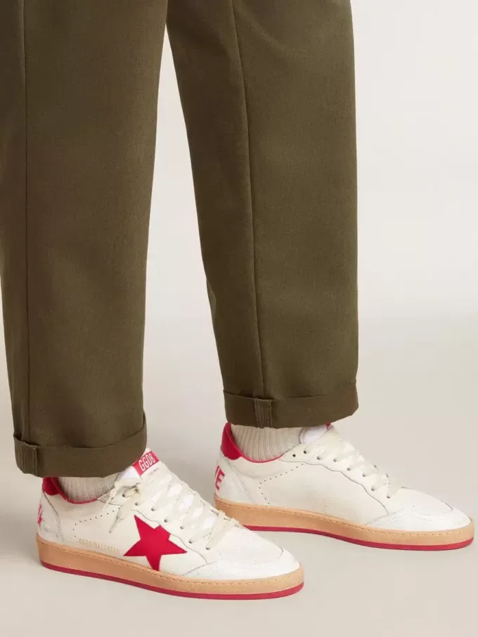 Ball Star  Wishes da uomo in pelle bianca con stella rossa e linguetta sul tallone