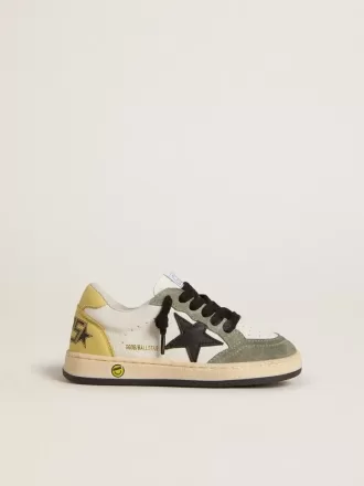 Ball Star Young in nappa bianca con inserti in pelle scamosciata verde scuro e stella nera