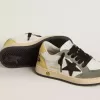 Ball Star Young in nappa bianca con inserti in pelle scamosciata verde scuro e stella nera