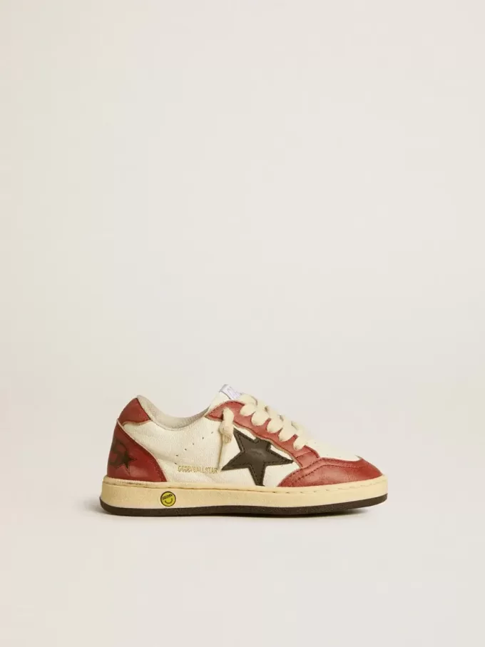 Ball Star Young in nappa con stella nera e inserti in pelle rossa