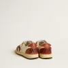 Ball Star Young in nappa con stella nera e inserti in pelle rossa