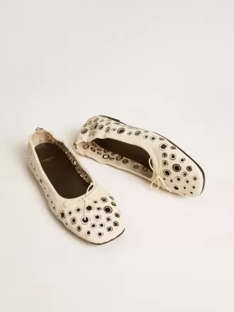 Ballerine Amy in nappa bianca con borchie color argento