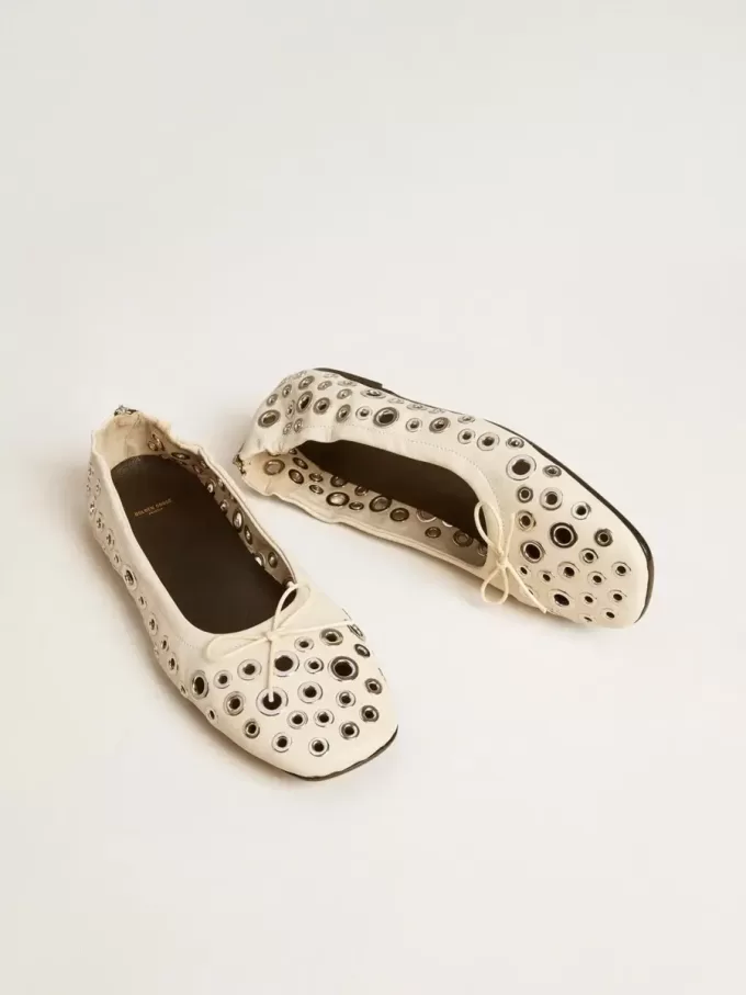 Ballerine Amy in nappa bianca con borchie color argento