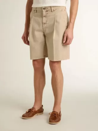 Bermuda da uomo in denim beige con finitura effetto vissuto
