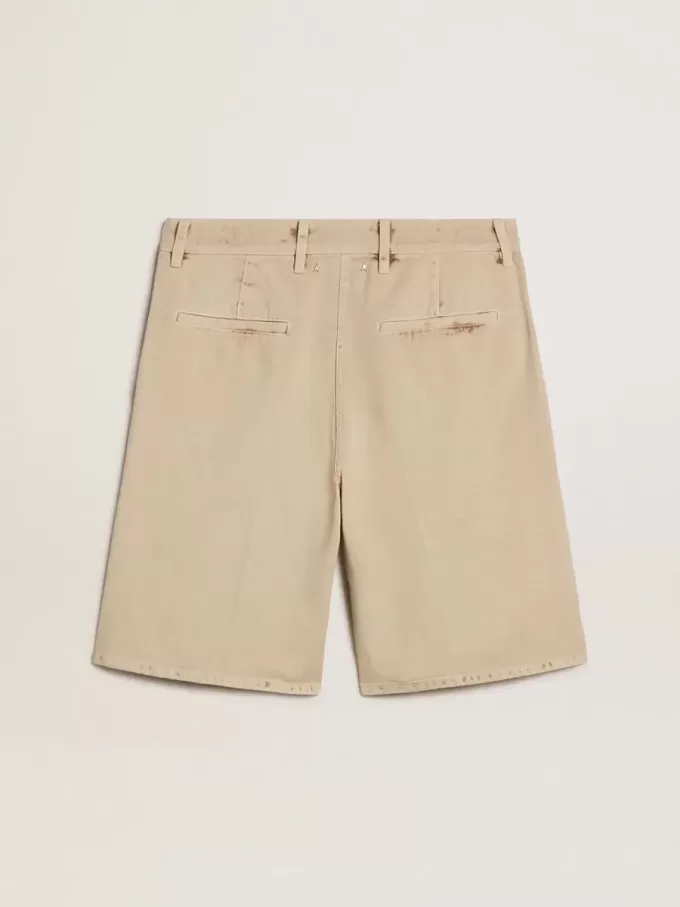 Bermuda da uomo in denim beige con finitura effetto vissuto