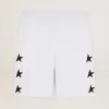 Bermuda da uomo vintage bianchi con stelle nere a contrasto Bermuda da uomo vintage bianchi con stelle nere a contrasto