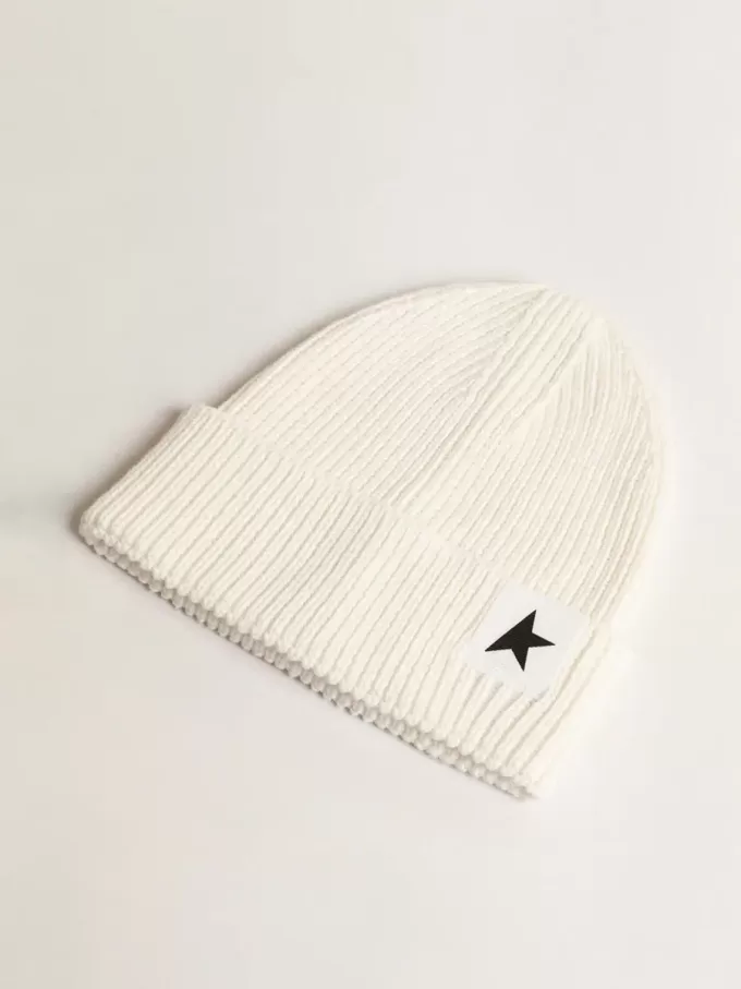 Berretto in cotone bianco sporco con stella nera a contrasto