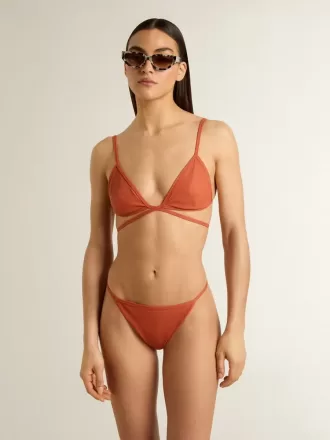 Bikini da donna in jersey a costine rosso mattone con lacci e dettagli dorati