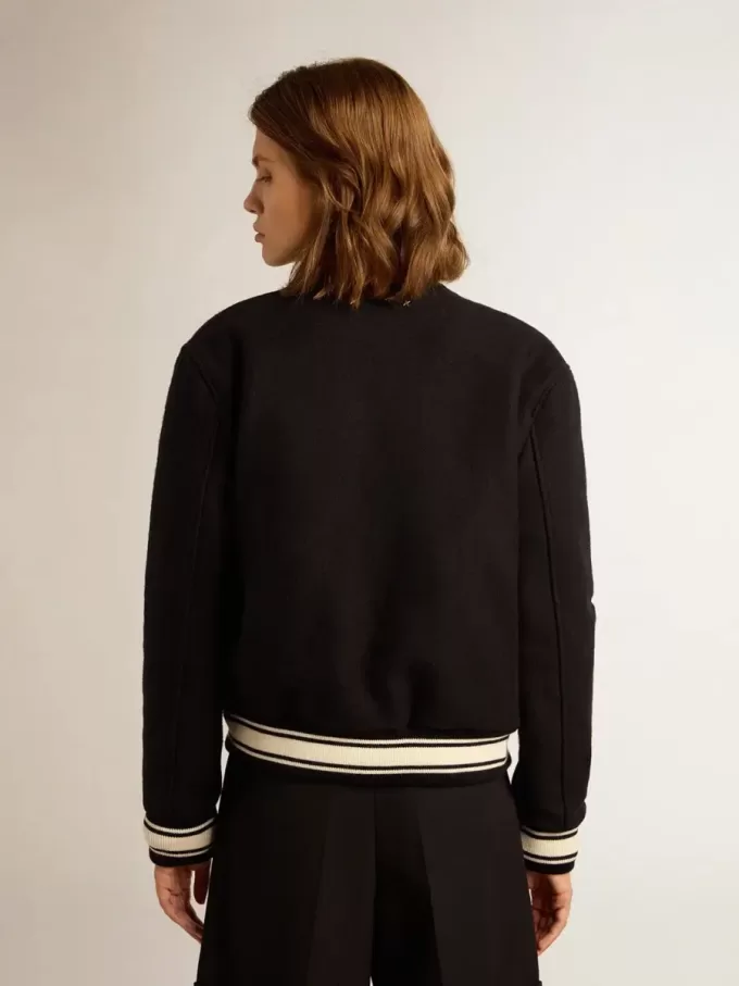 Bomber da donna in lana blu scuro con dettagli bianchi Bomber da donna in lana blu scuro con dettagli bianchi