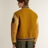 Bomber in lana giallo ocra con maniche in pelle