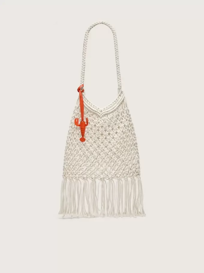 Borsa da donna in macramè di cotone color burro con charm a forma di aragosta in pelle Borsa da donna in macramè di cotone color burro con charm a forma di aragosta in pelle