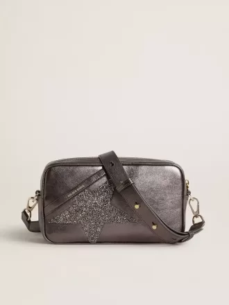 Borsa Star in pelle metallizzata grigia con stella in cristallo Swarovski