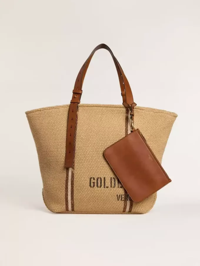Borsa tote 24.7 in rafia naturale e pelle marrone con dettagli metallici dorati