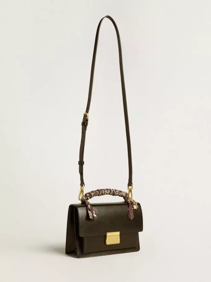 Borsa Venezia in pelle nera con sciarpa e doppio ciondolo Borsa Venezia in pelle nera con sciarpa e doppio ciondolo
